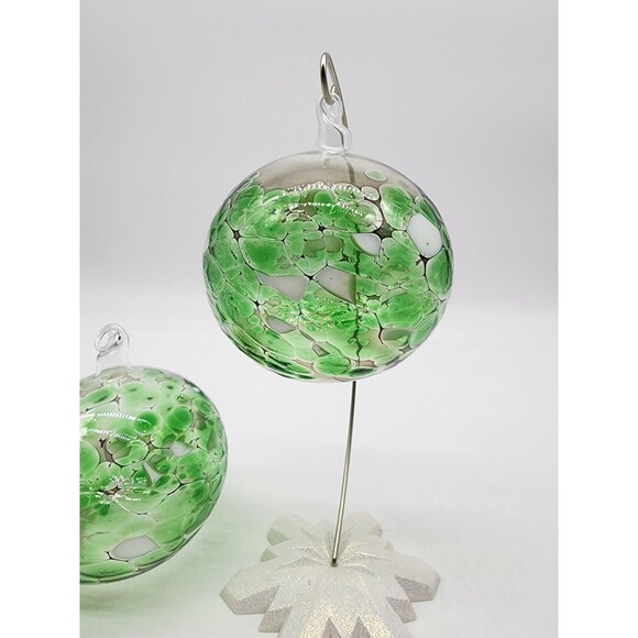 5.5" Pair Of Hand Blown Art Glass Witches Ball Christmas Ornament Green Orbs - Picture 4 of 5